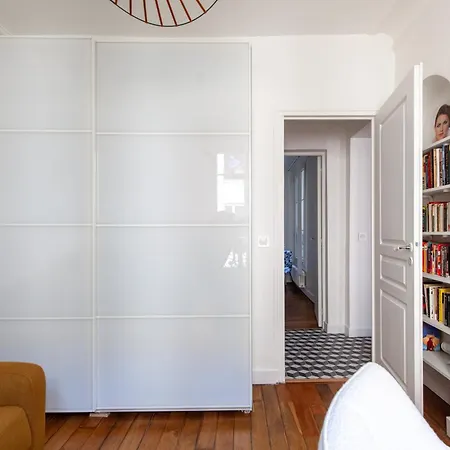 Montmartre Fully Refurbished Charming París