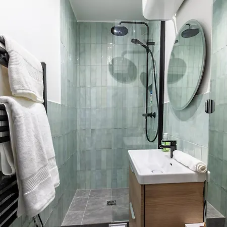 Montmartre Fully Refurbished Charming *